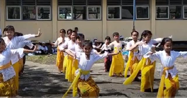 <center>Tari Rejang Dewa </center> video